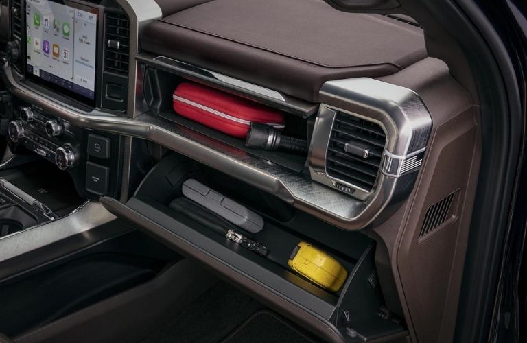 2022 Ford F-150 glovebox