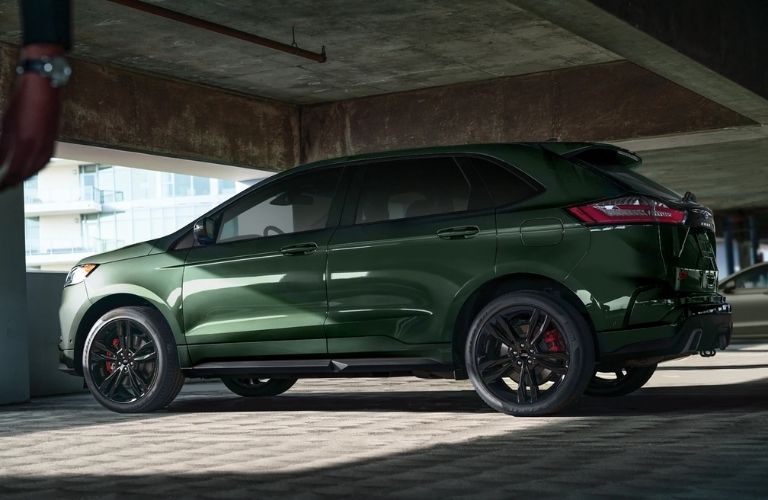 2021 Ford Edge in a Parking Lot