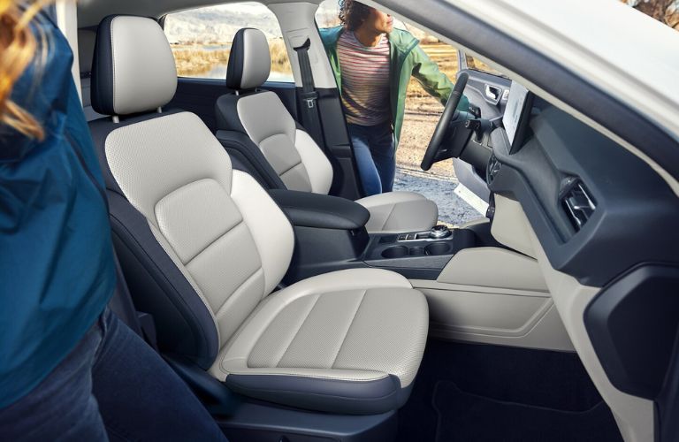 2023 Ford Escape front seats
